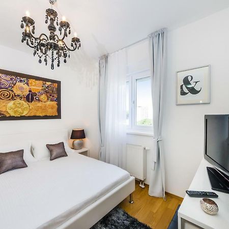 Studio Apartment K & K With Free Garage Задар Экстерьер фото
