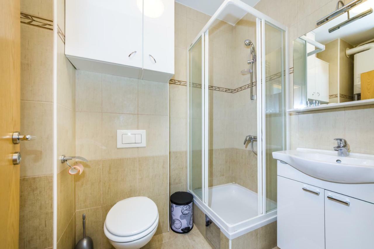Studio Apartment K & K With Free Garage Задар Экстерьер фото