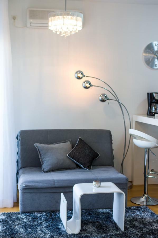 Studio Apartment K & K With Free Garage Задар Экстерьер фото